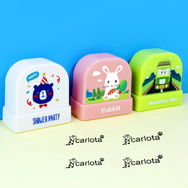 # Sceau de nom d'enfant en option Tampon de nom d'étudiant personnalisé Vêtements de maternelle Autocollant de nom étanche Kawaii Tampon Montessori Cadeau