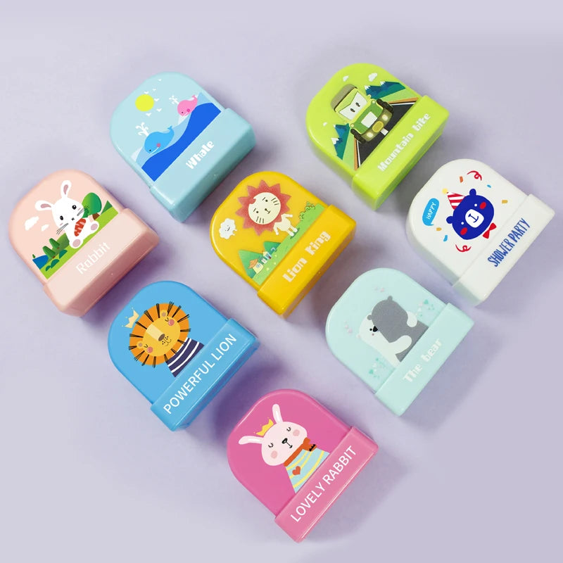 # Sceau de nom d'enfant en option Tampon de nom d'étudiant personnalisé Vêtements de maternelle Autocollant de nom étanche Kawaii Tampon Montessori Cadeau